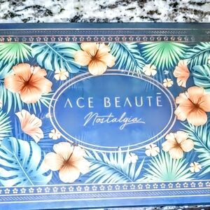 Ace Beaute Nostalgia Eyeshadow Palette
